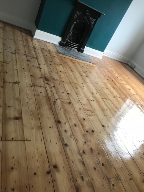  At Forest Flooring We only use high quality lacquers for all our customers. This is very important as this will give you more longevity of your newly sanded, and polished floor. Also, on offer are oil finishes. 